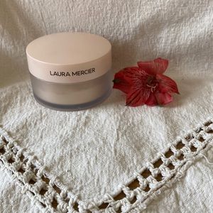 Laura Mercier Translucent Loose Setting Powder